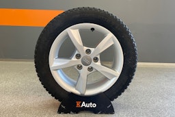 punainen Audi A3 2014 kuva 13.