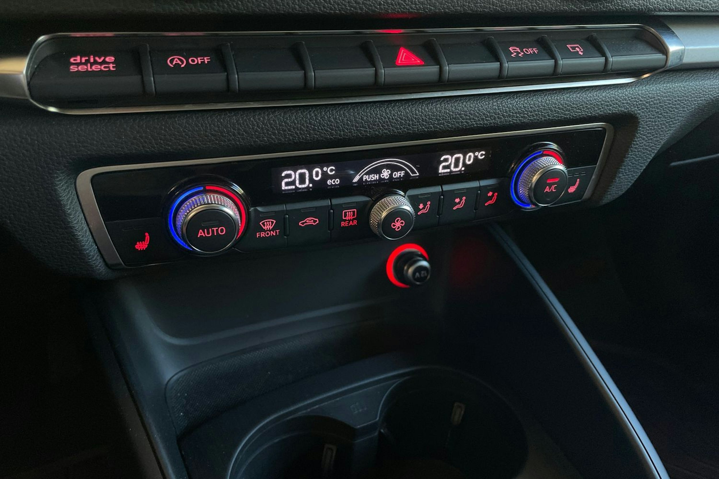 punainen Audi A3 2014 kuva 24.
