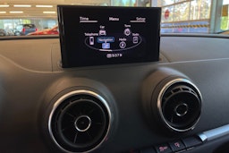 punainen Audi A3 2014 kuva 25.