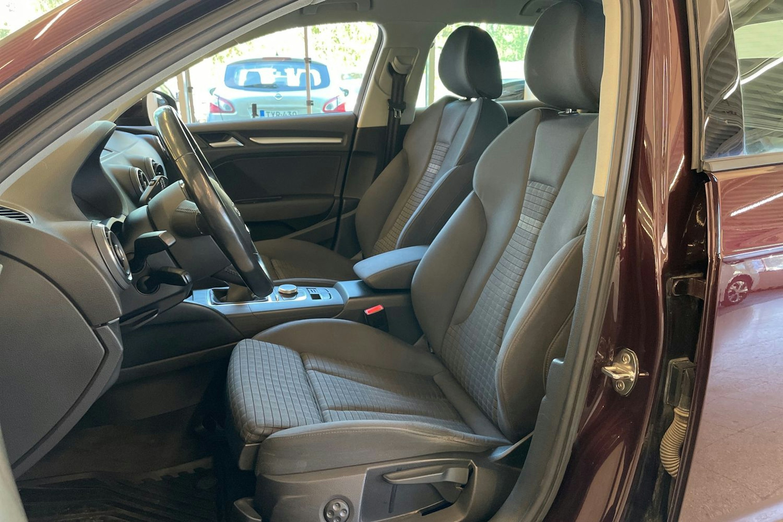 punainen Audi A3 2014 kuva 30.
