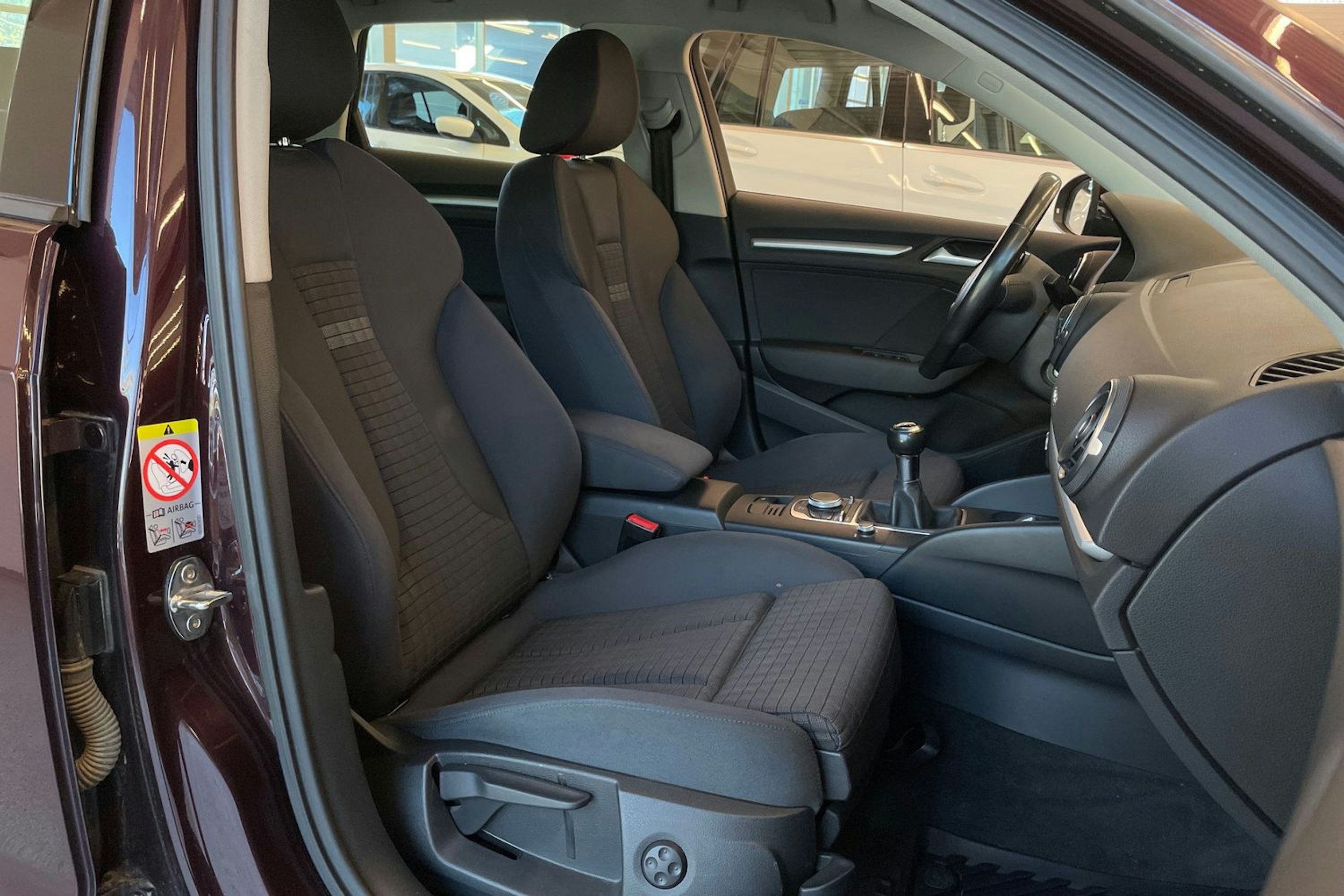 punainen Audi A3 2014 kuva 31.