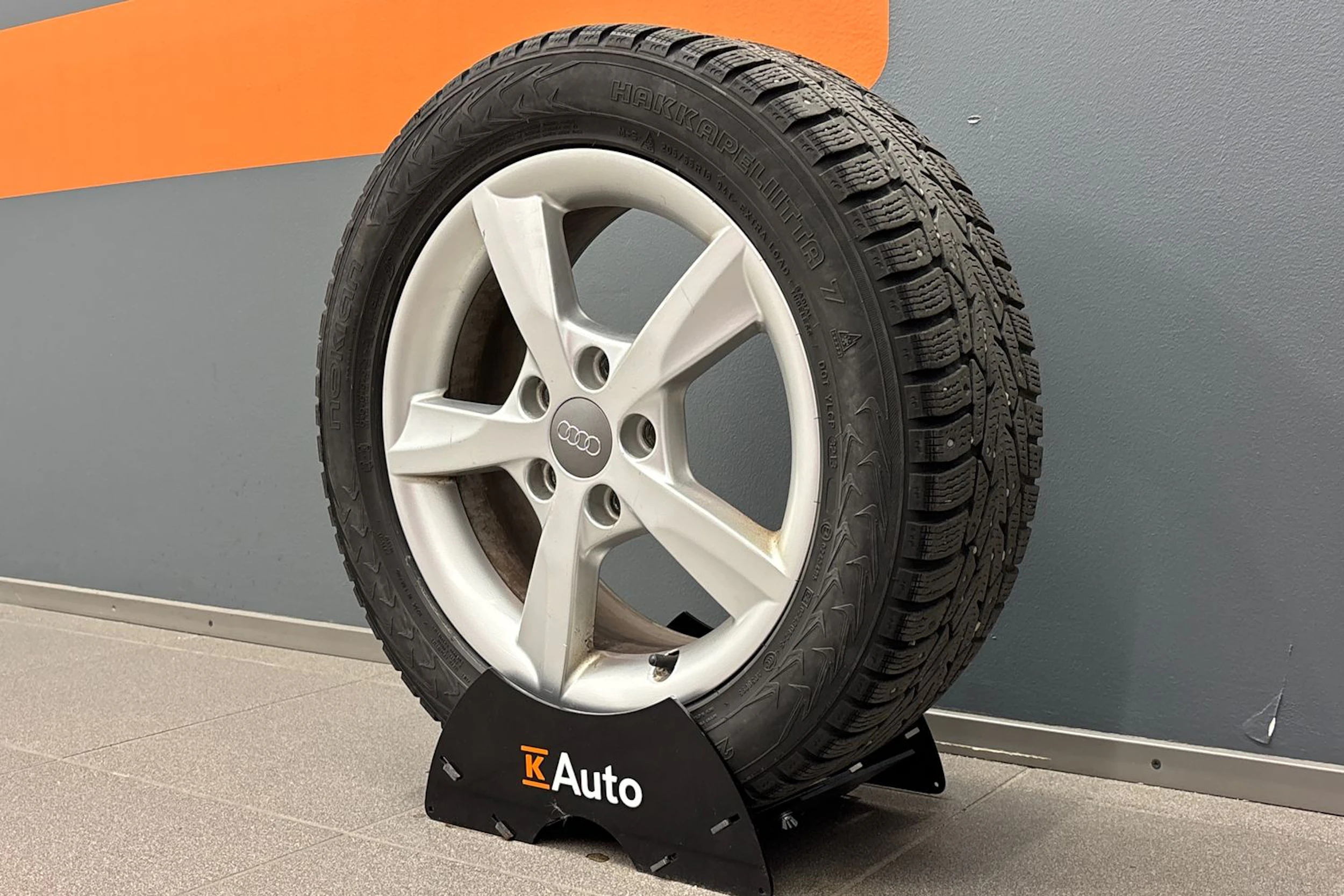 punainen Audi A3 2014 kuva 10.