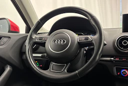 punainen Audi A3 2014 kuva 12.