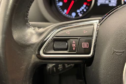 punainen Audi A3 2014 kuva 13.
