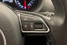 punainen Audi A3 2014 kuva 14.