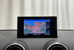 punainen Audi A3 2014 kuva 18.