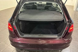 Punainen Audi A3 2014 kuva 11.