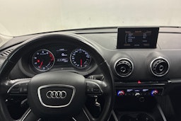 Punainen Audi A3 2014 kuva 12.