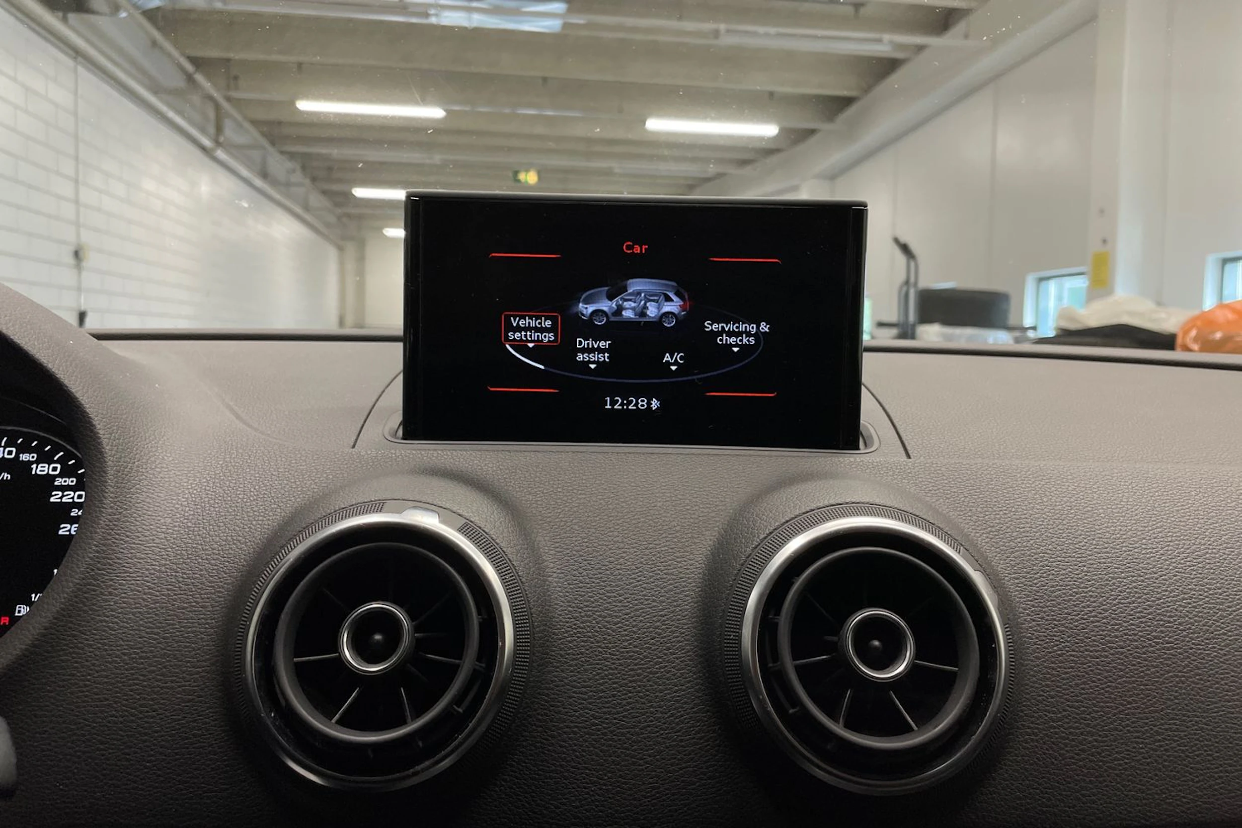 met. punainen Audi A3 2014 kuva 15.