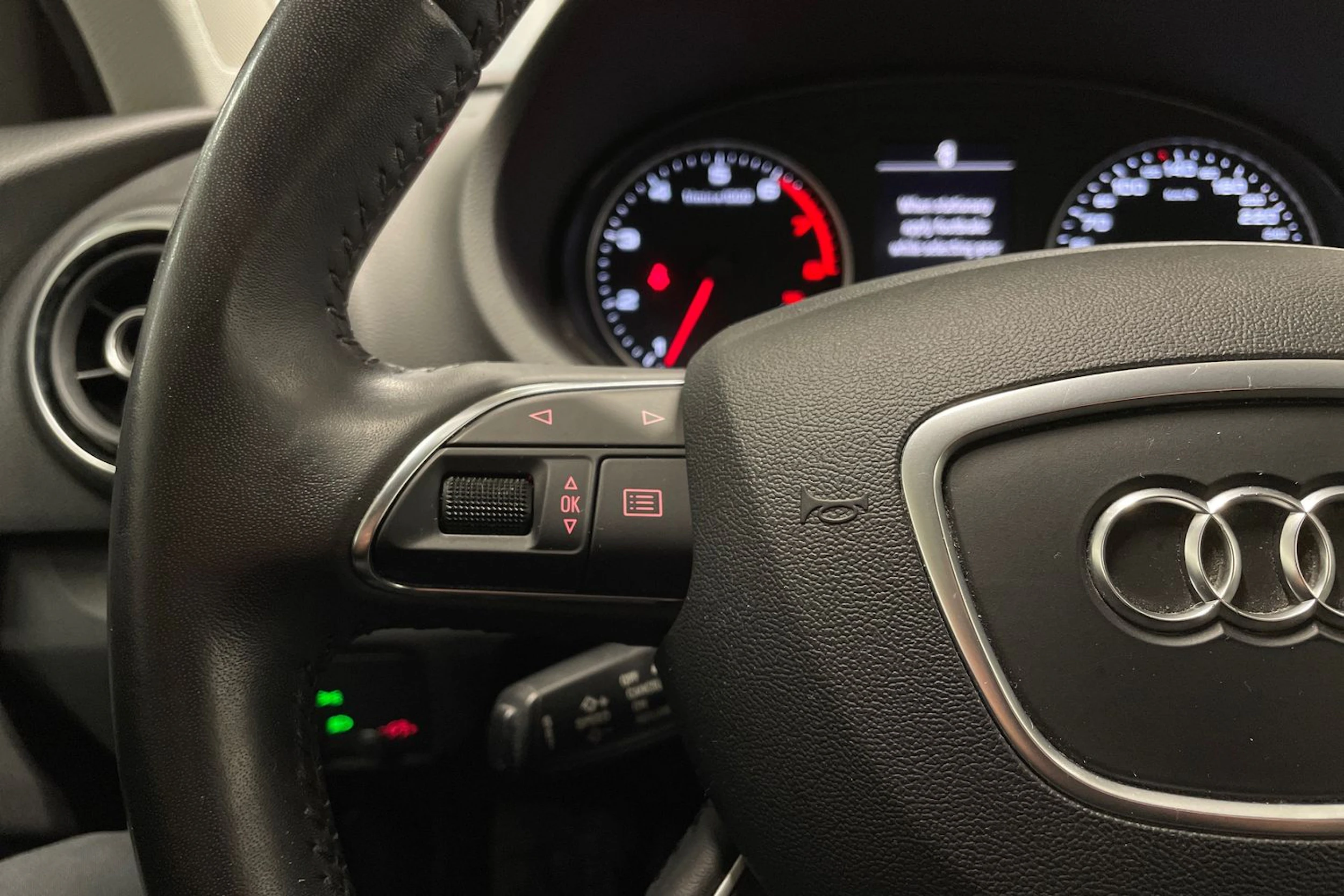 met. punainen Audi A3 2014 kuva 20.