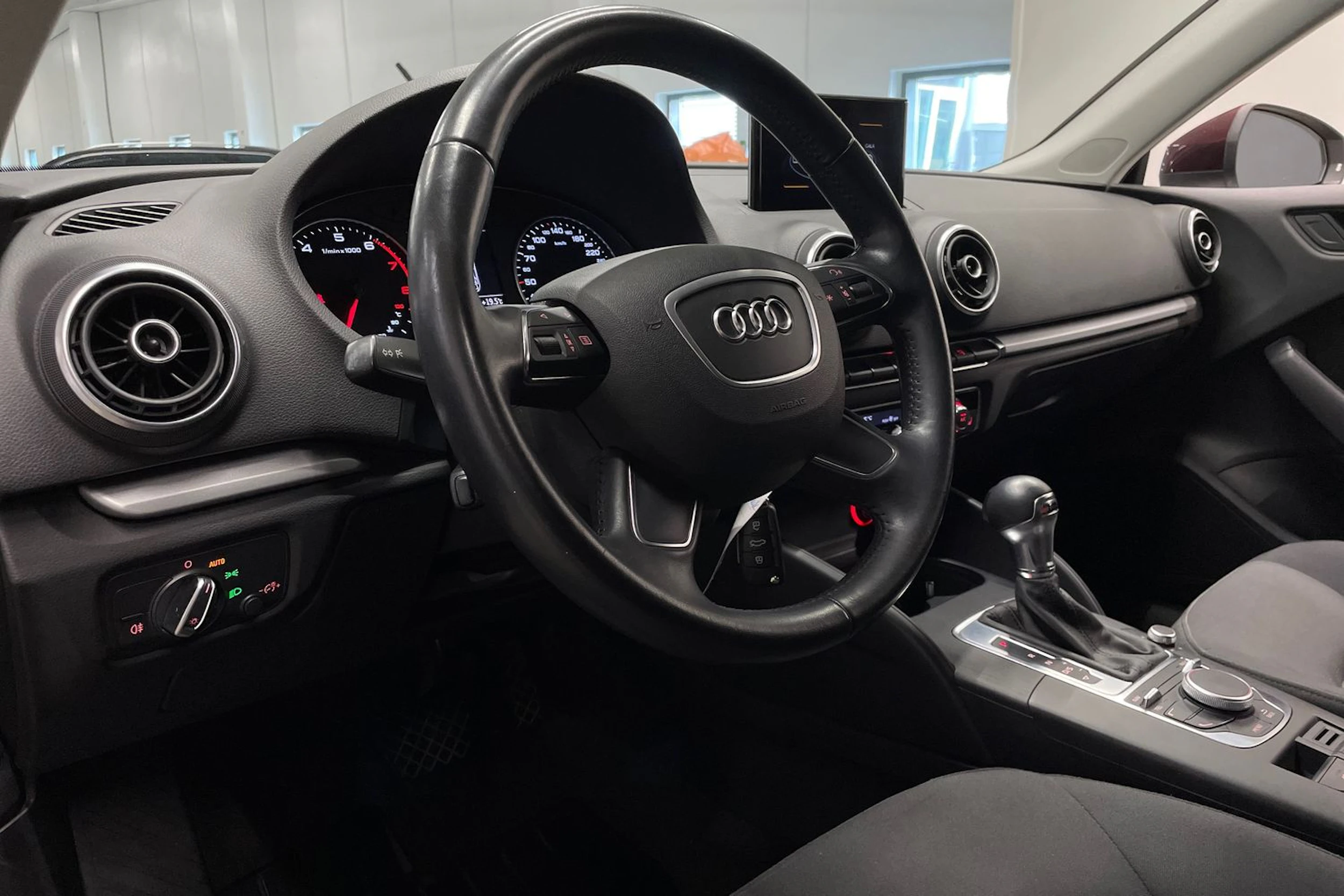met. punainen Audi A3 2014 kuva 22.