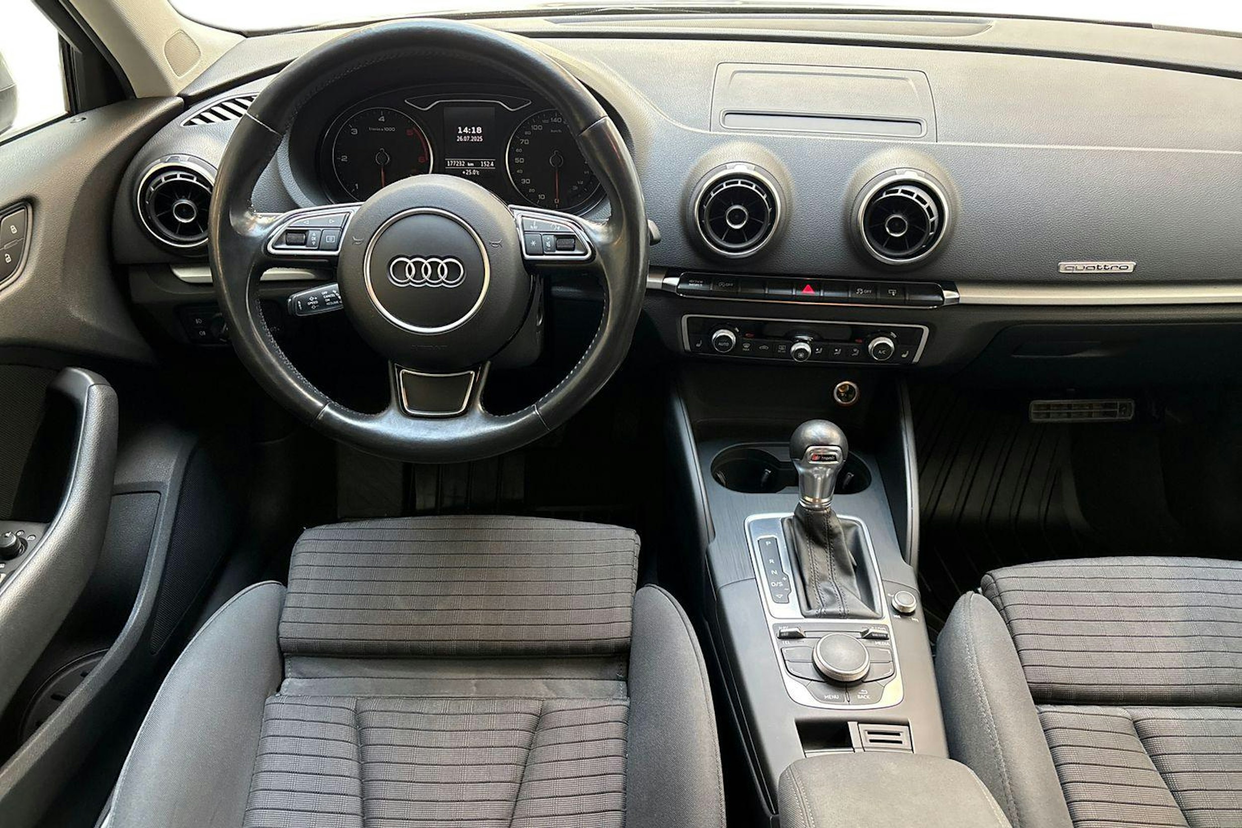 hopea Audi A3 2015 kuva 9.