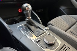 hopea Audi A3 2015 kuva 22.
