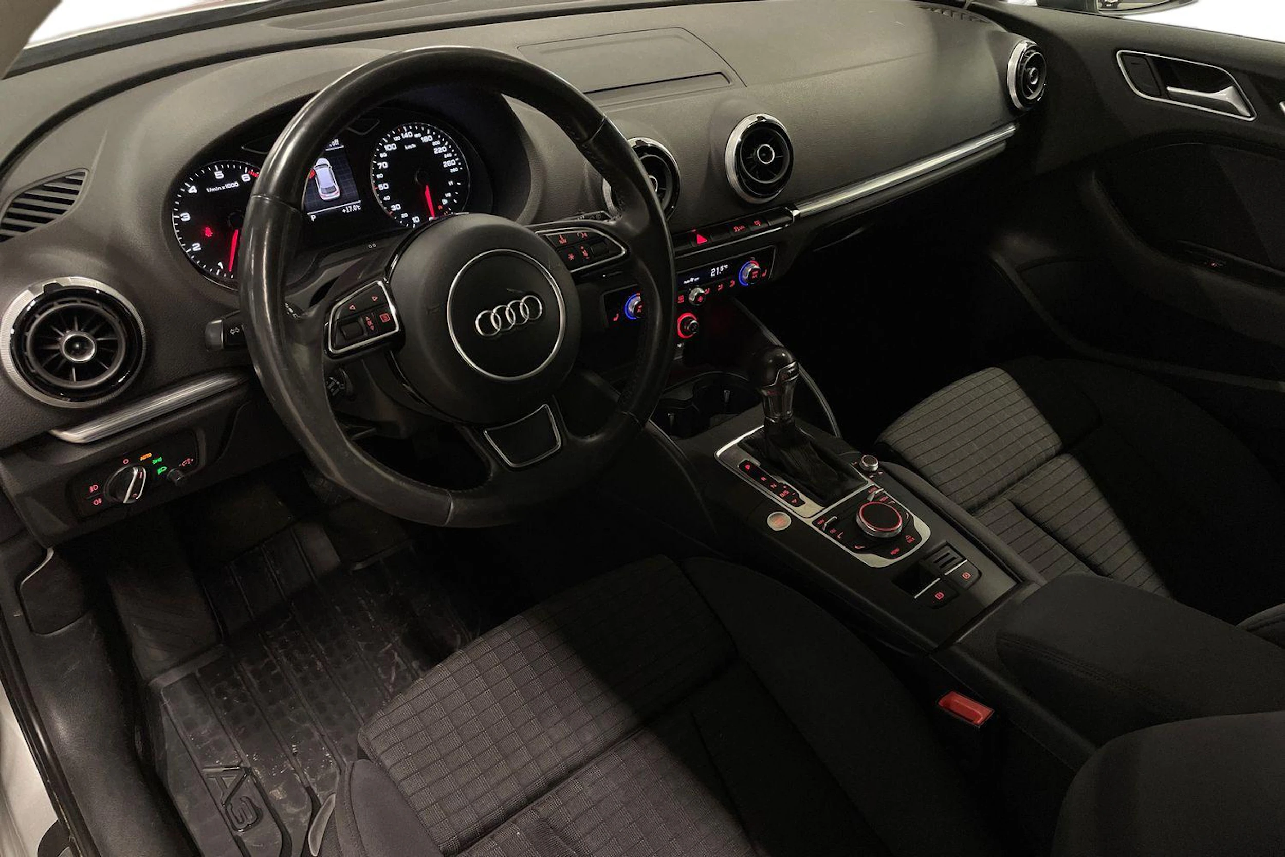hopea Audi A3 2014 kuva 6.