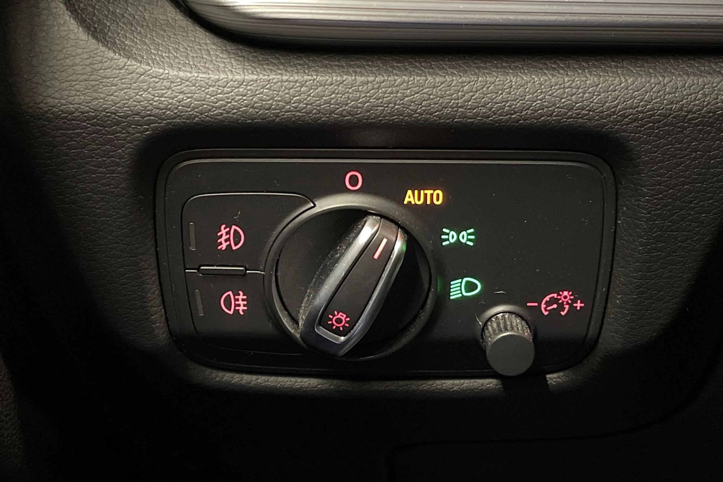 hopea Audi A3 2014 kuva 16.