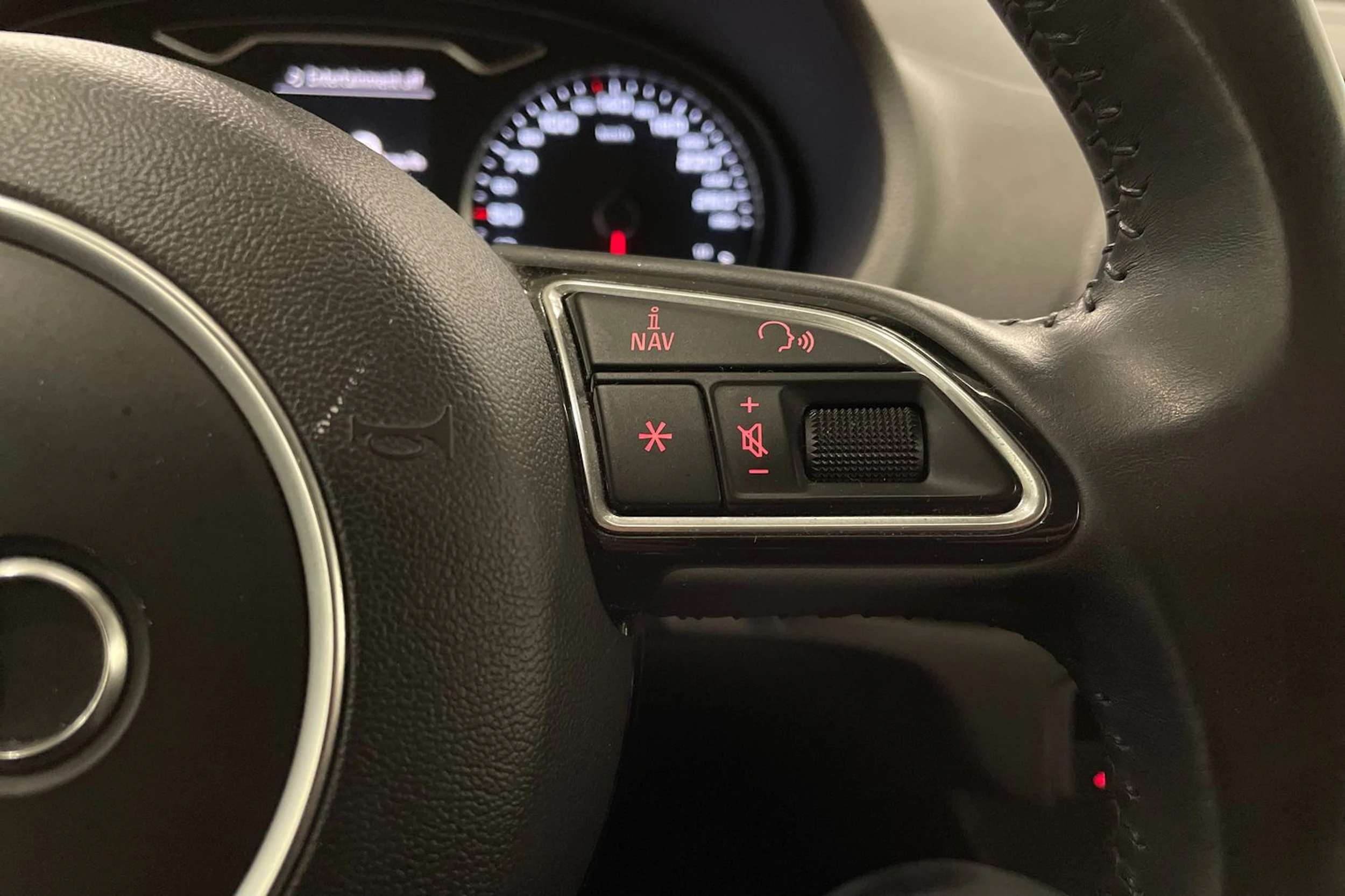 hopea Audi A3 2014 kuva 18.