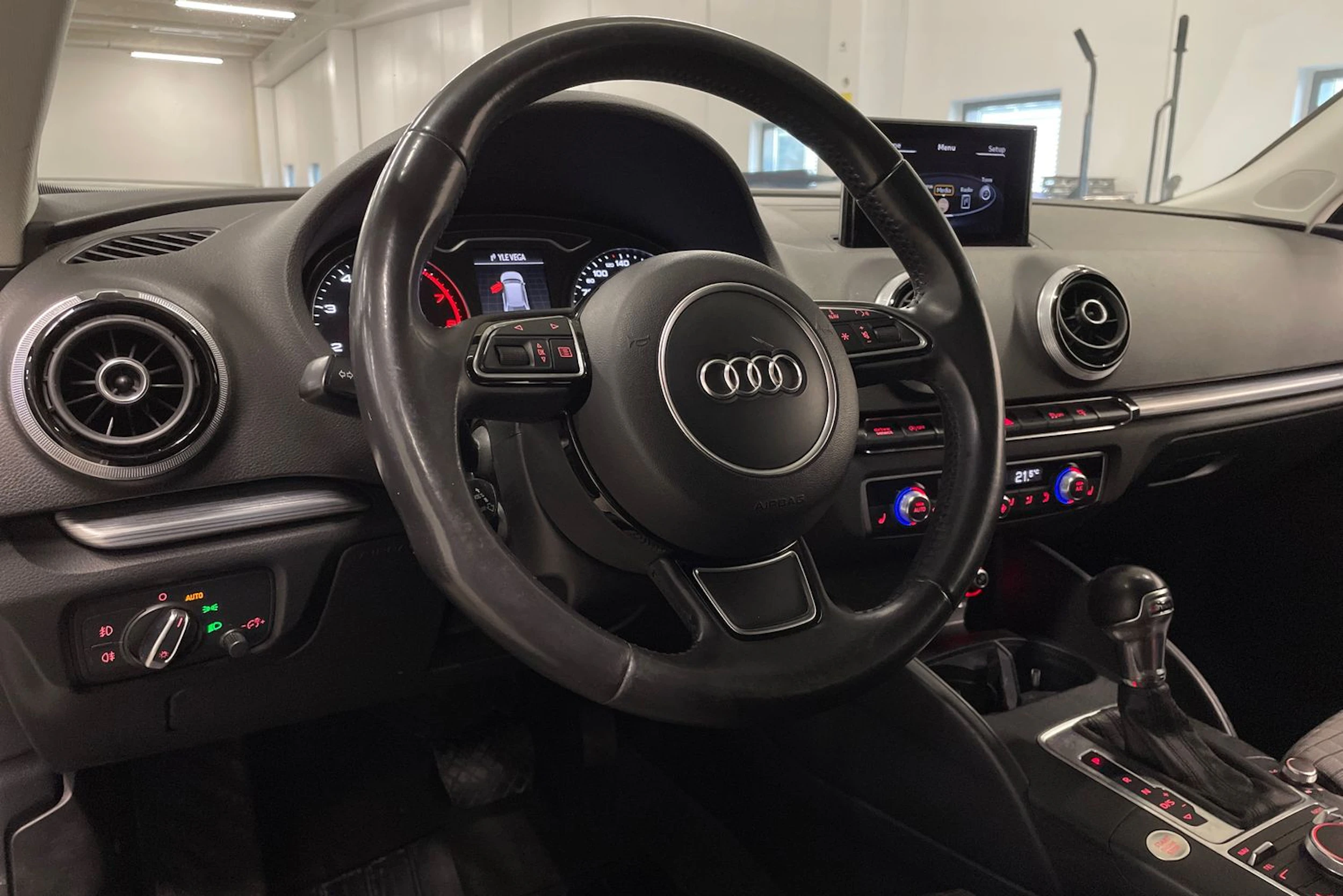 hopea Audi A3 2014 kuva 22.