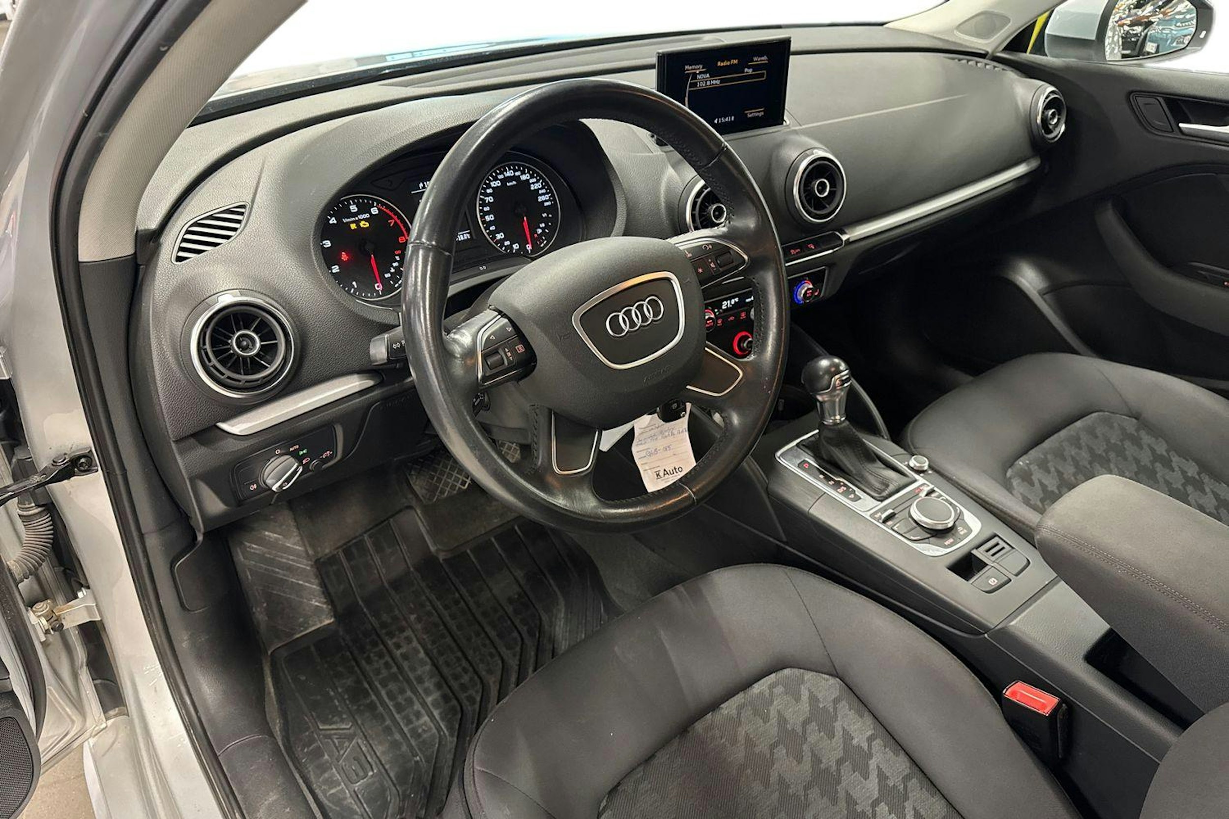 hopea Audi A3 2014 kuva 3.