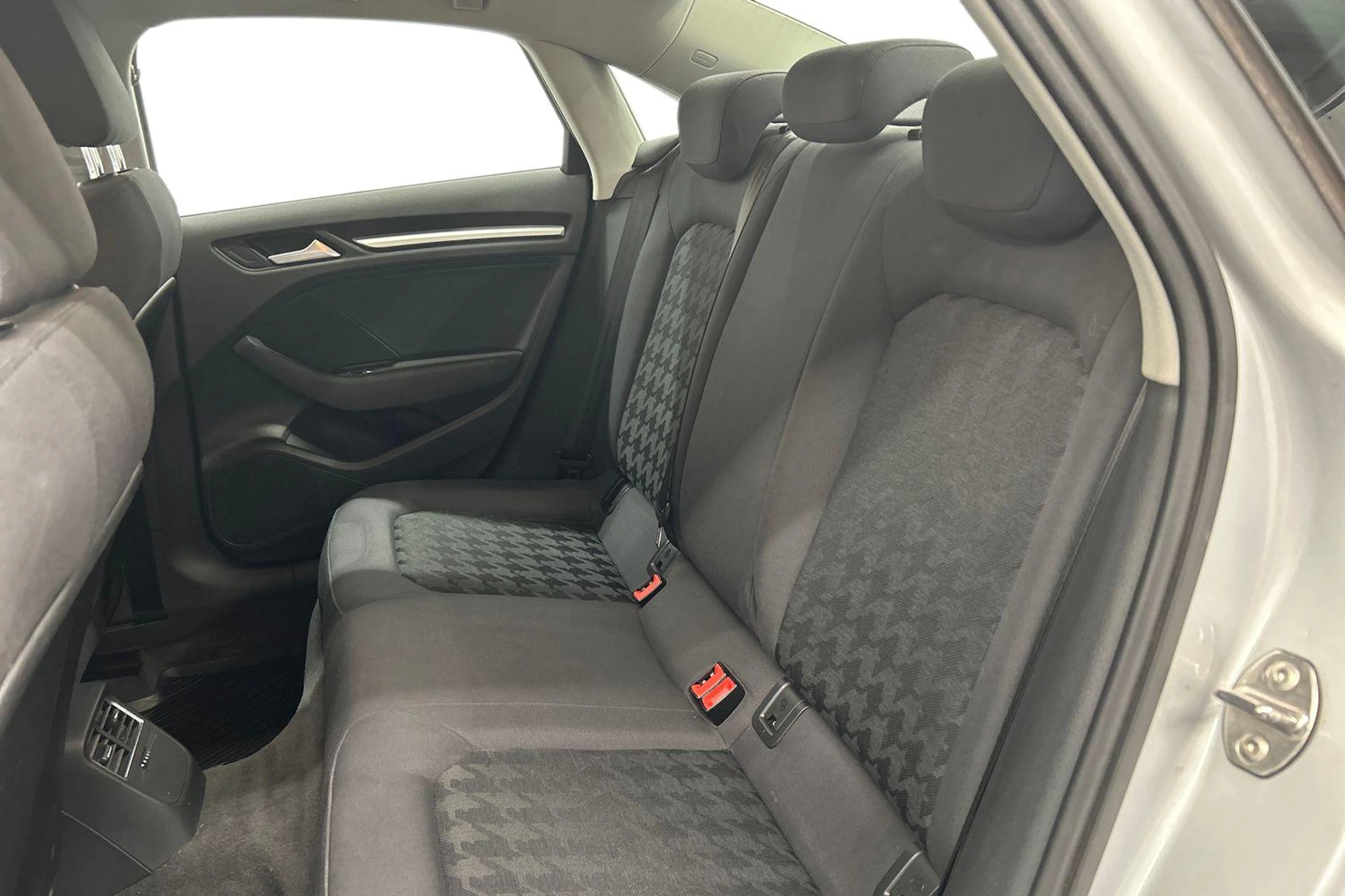 hopea Audi A3 2014 kuva 8.