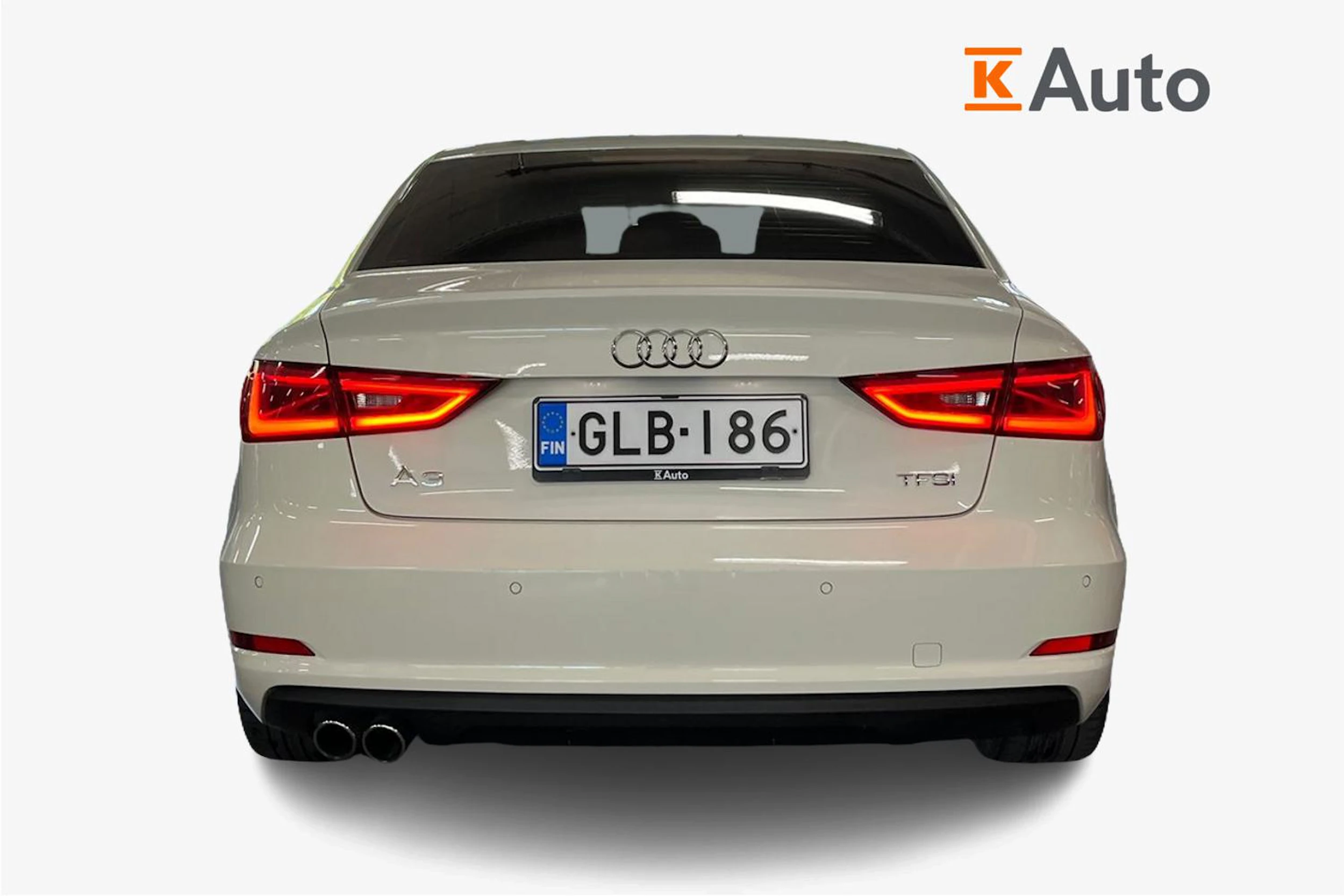 Valkoinen Audi A3 2014 kuva 3.