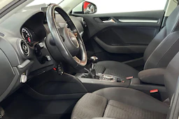 Valkoinen Audi A3 2014 kuva 6.
