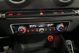 Valkoinen Audi A3 2014 kuva 13.
