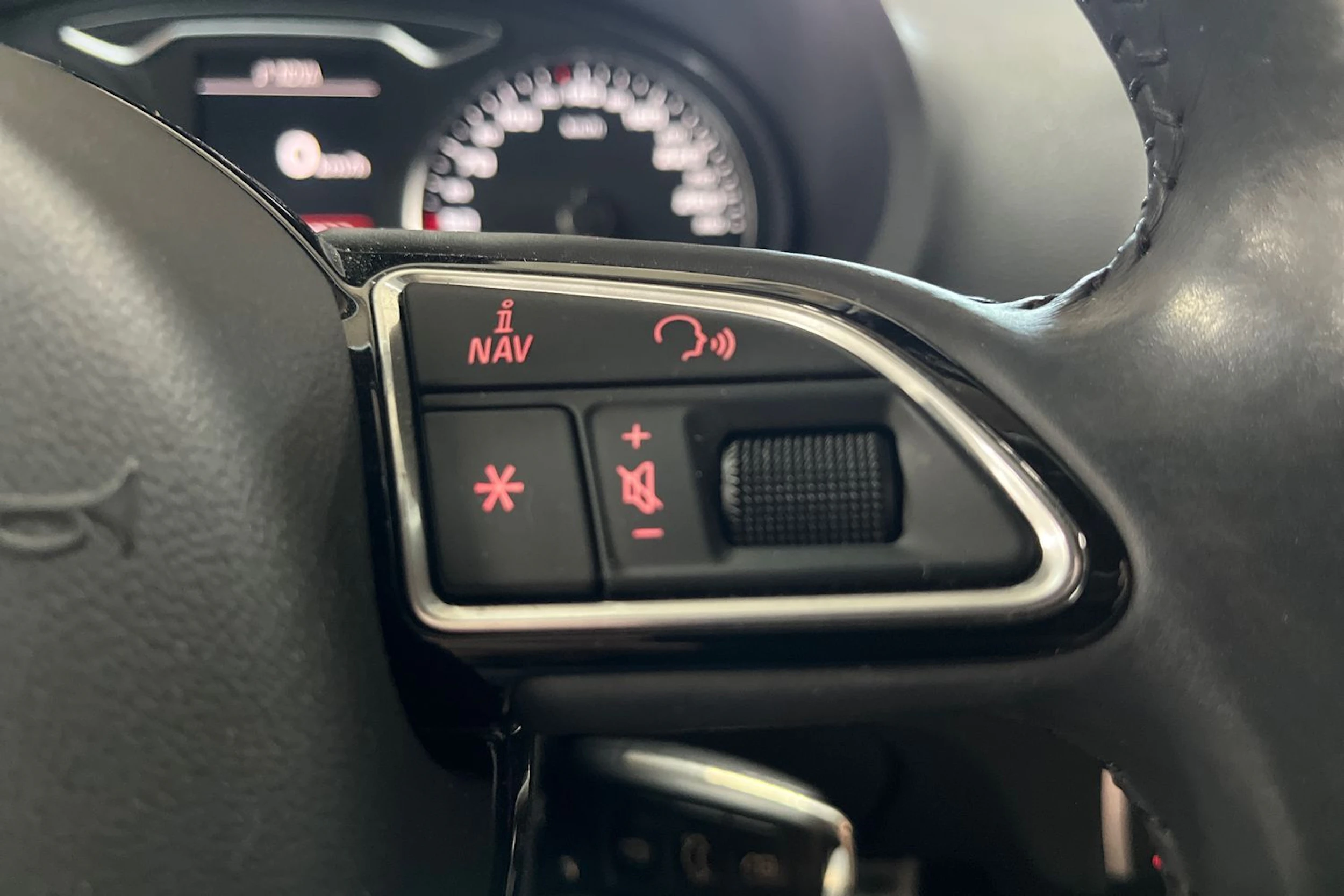 Valkoinen Audi A3 2014 kuva 18.