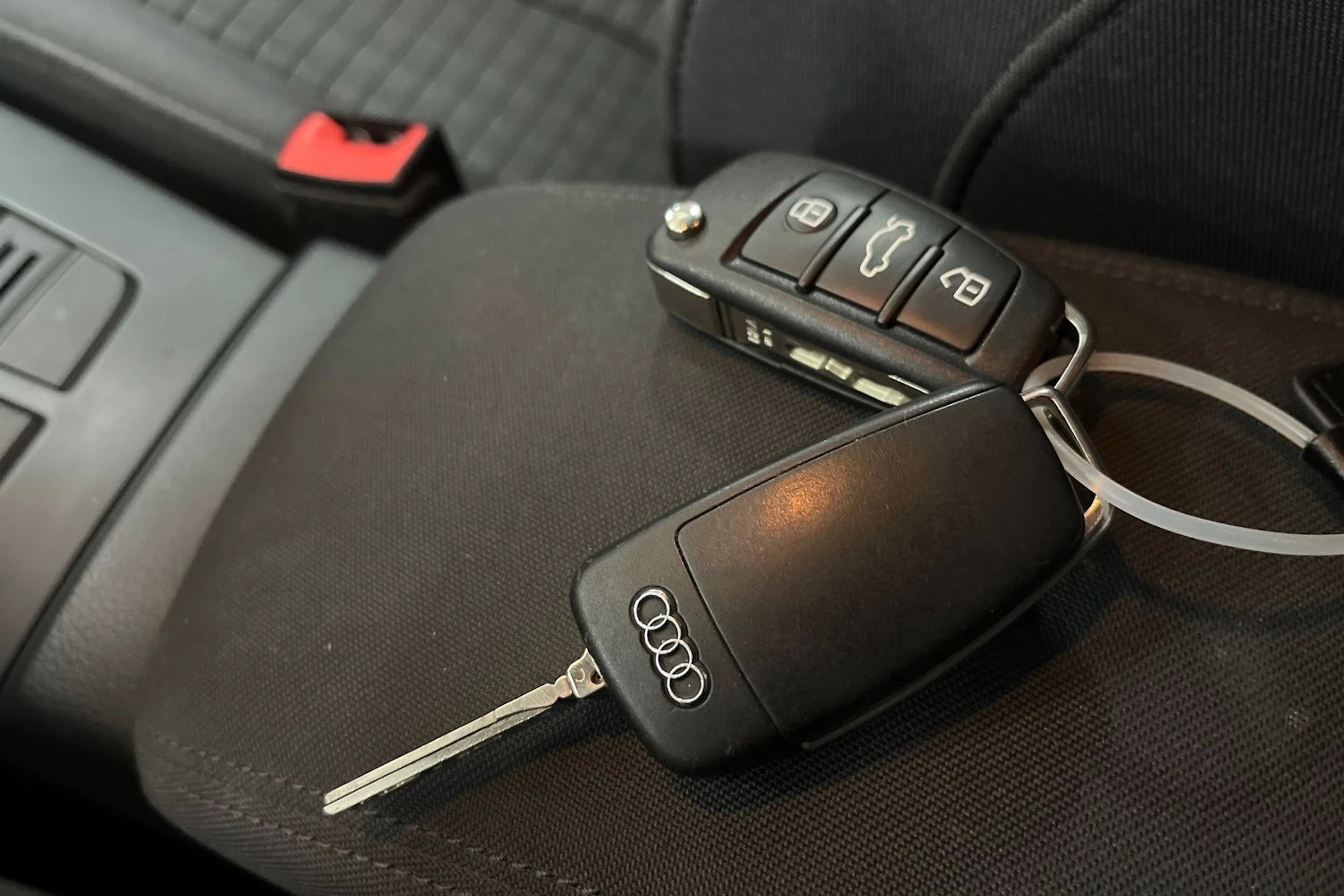 Valkoinen Audi A3 2014 kuva 21.