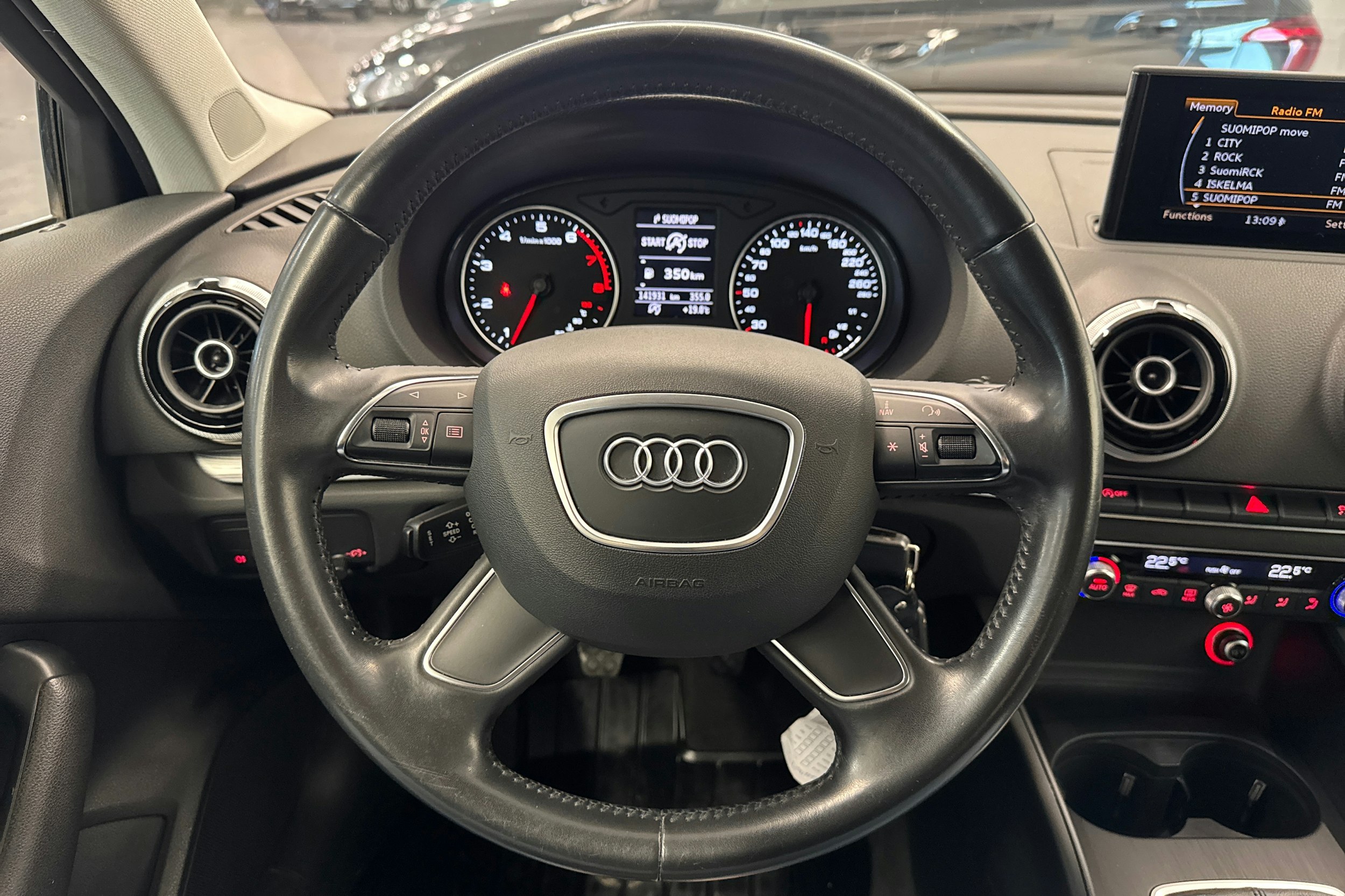 musta Audi A3 2015 kuva 11.