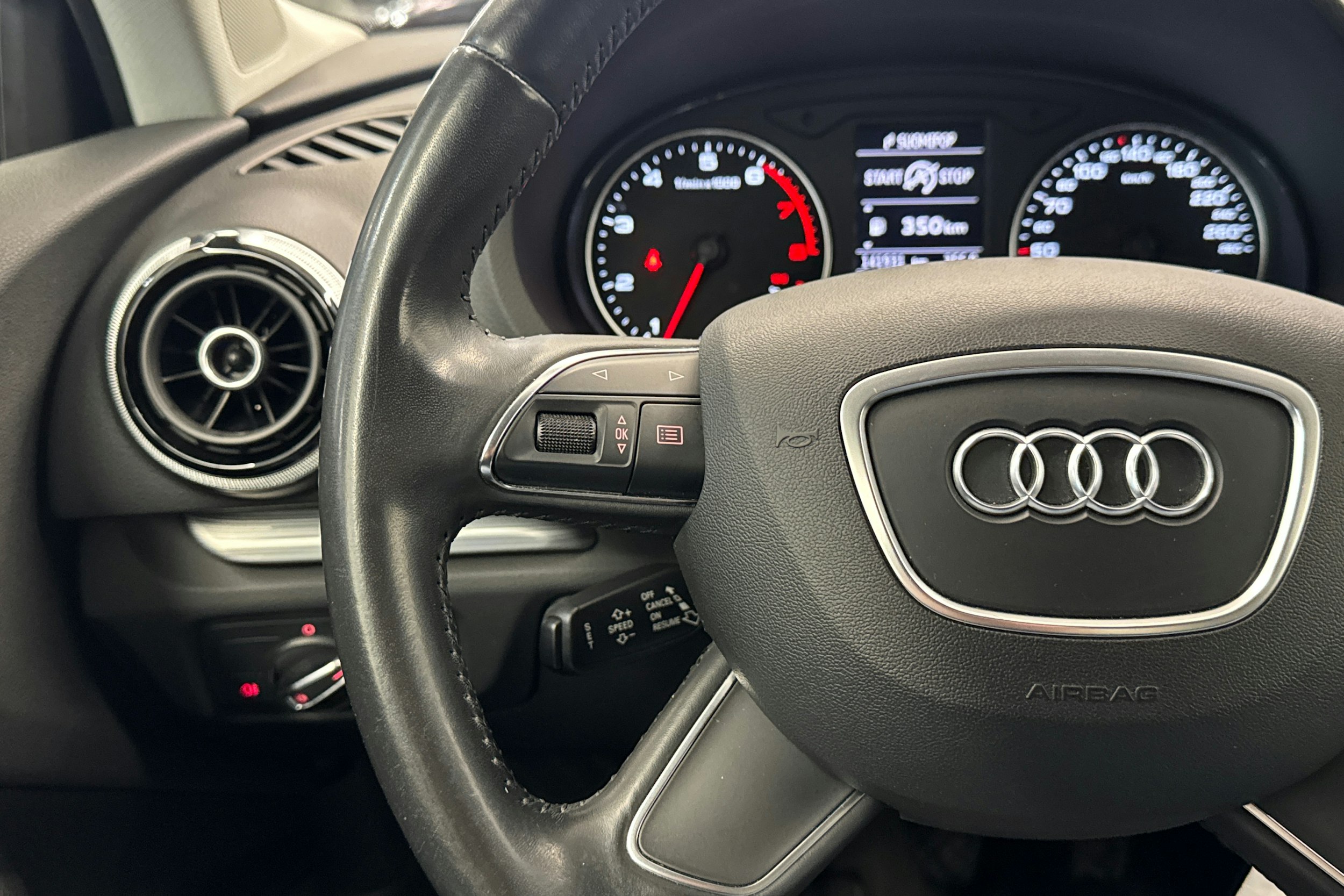 musta Audi A3 2015 kuva 13.
