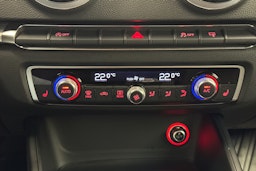 musta Audi A3 2015 kuva 17.