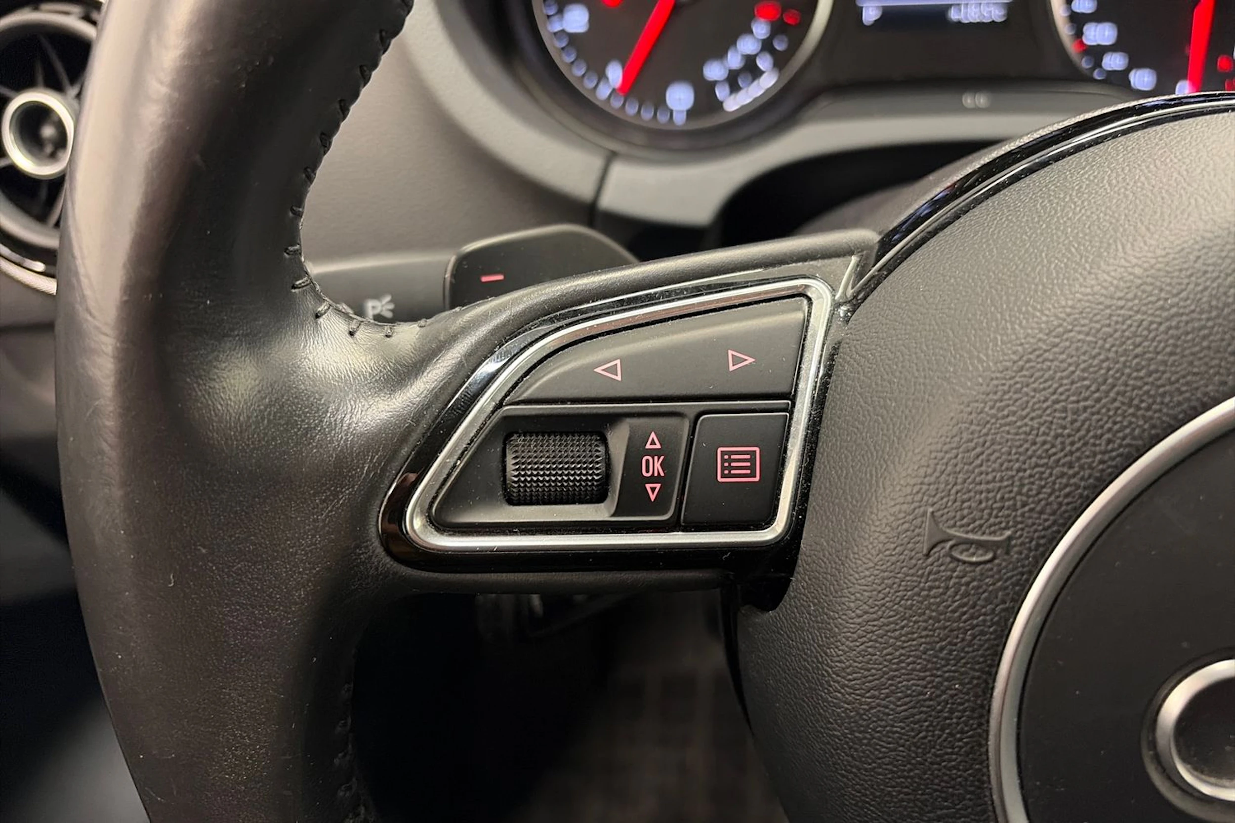 musta Audi A3 2014 kuva 18.
