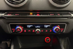 musta Audi A3 2014 kuva 25.
