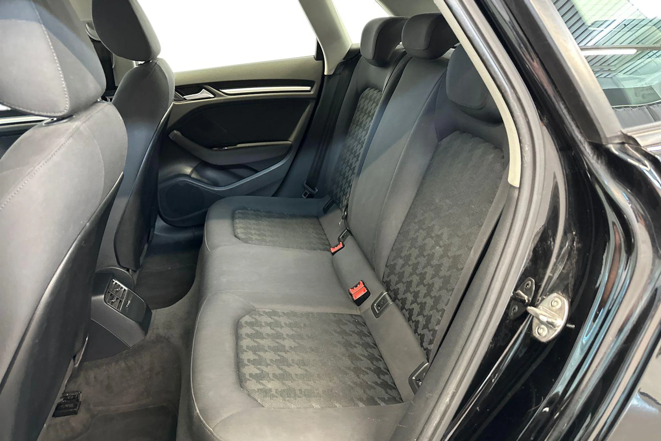 musta Audi A3 2014 kuva 8.