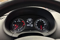 musta Audi A3 2014 kuva 14.