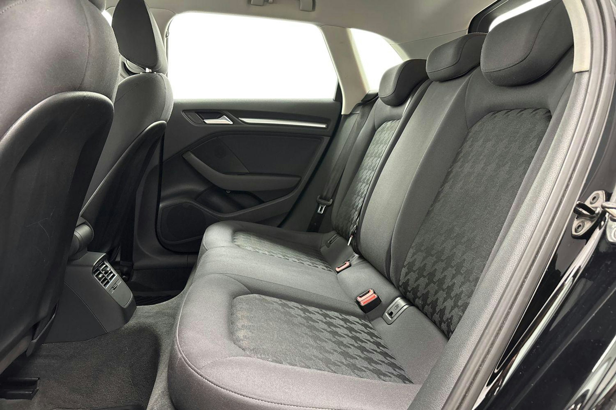 musta Audi A3 2014 kuva 10.