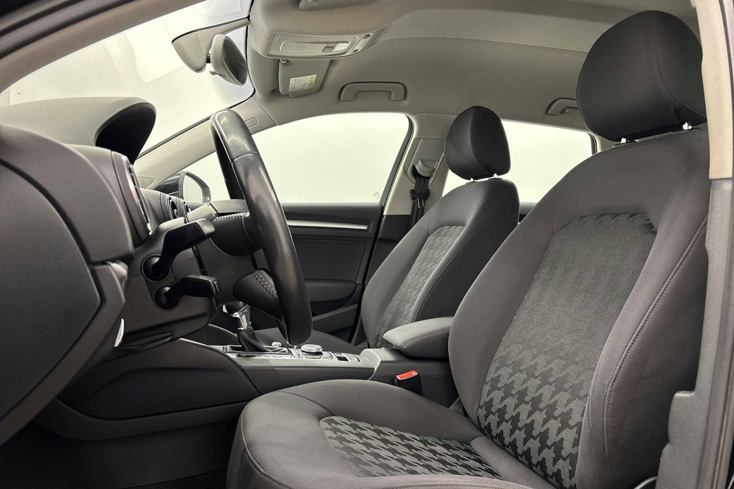 musta Audi A3 2014 kuva 14.