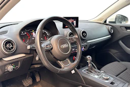 valkoinen Audi A3 2014 kuva 3.
