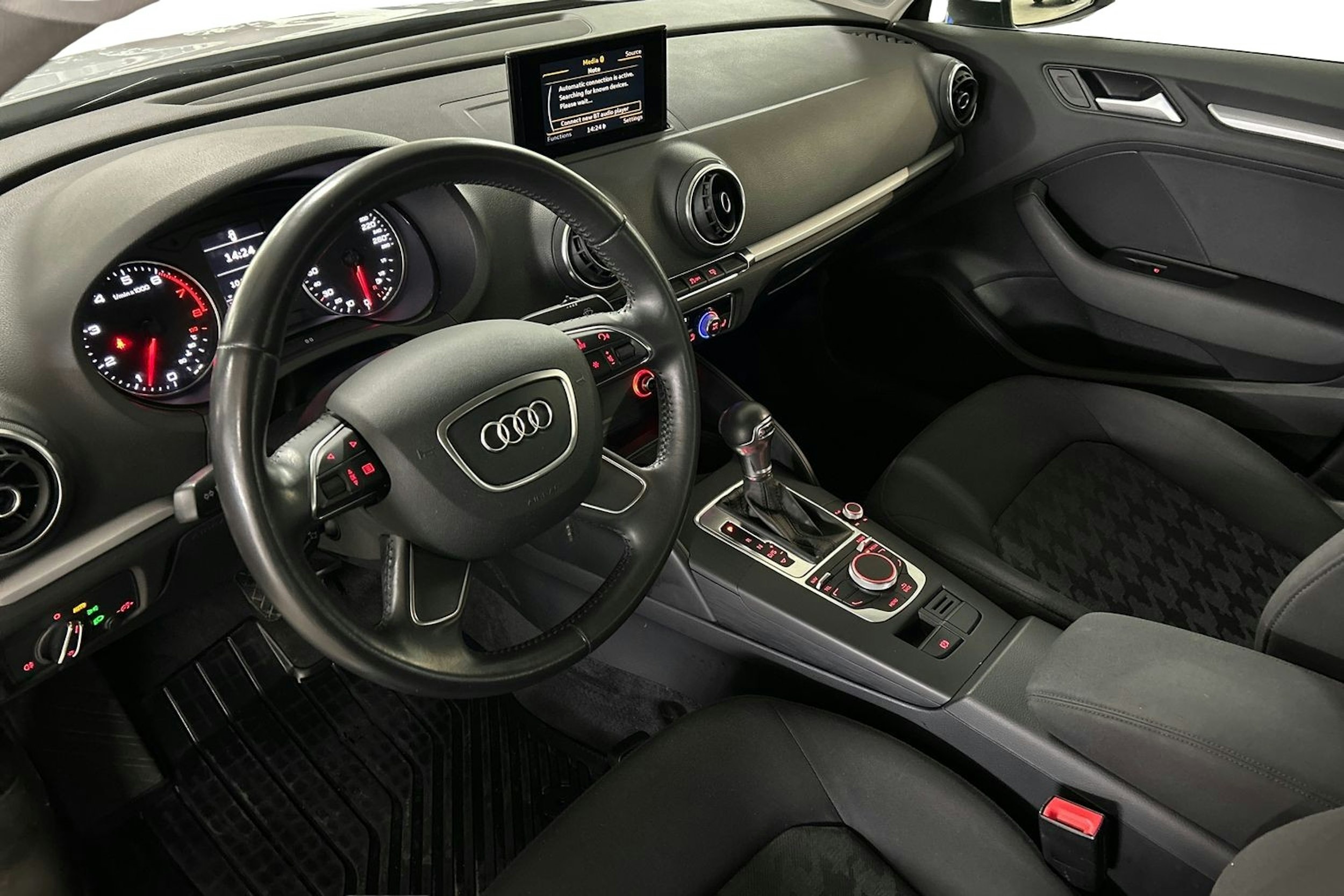 Hopea Audi A3 2014 kuva 7.