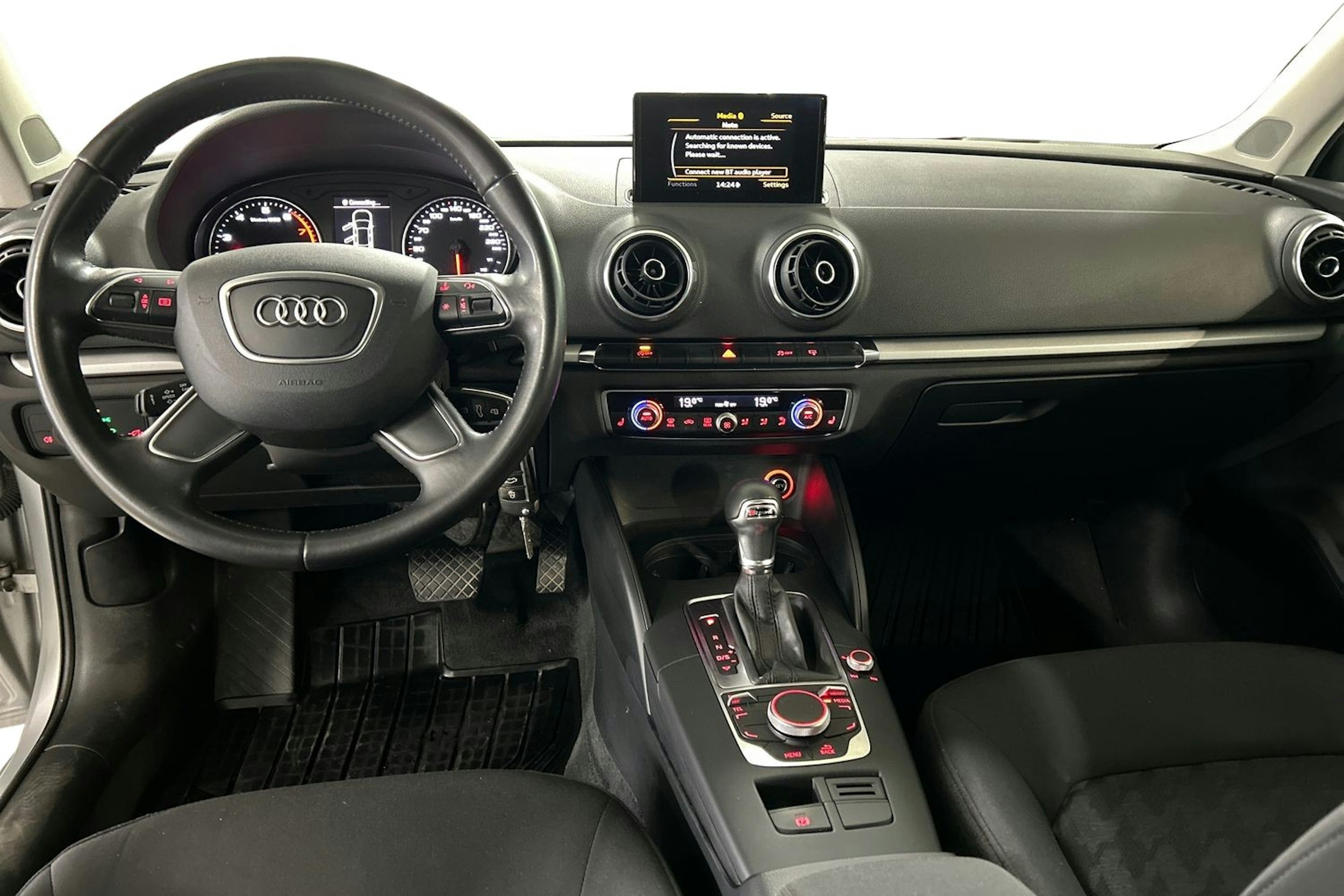 Hopea Audi A3 2014 kuva 9.