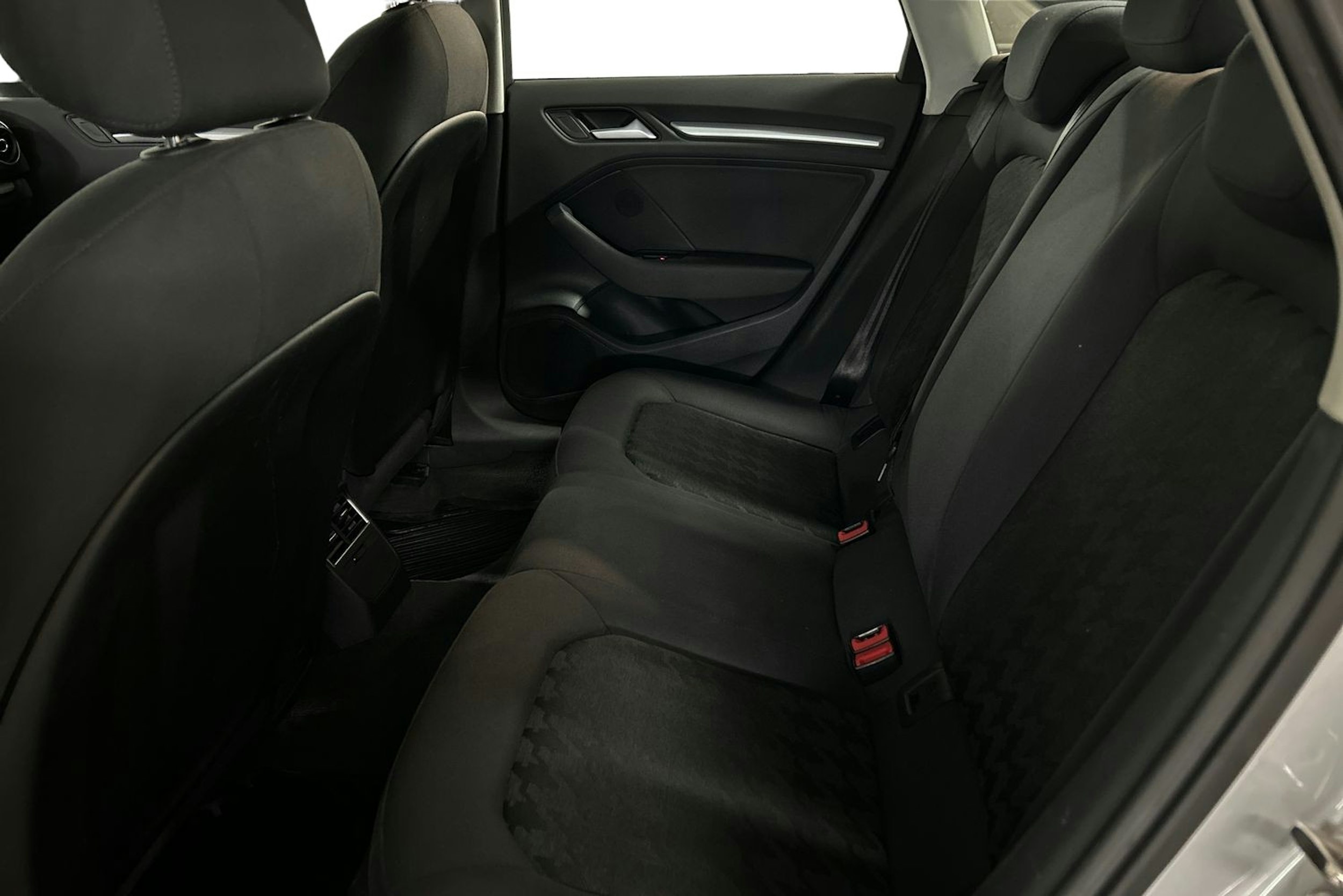 Hopea Audi A3 2014 kuva 10.
