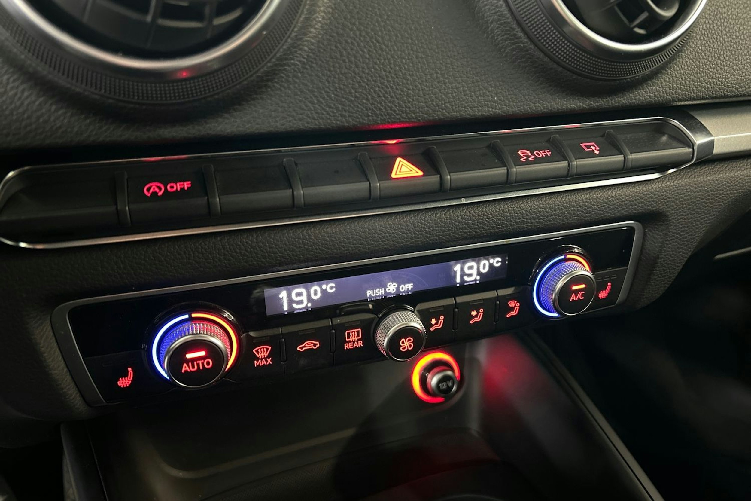 Hopea Audi A3 2014 kuva 23.