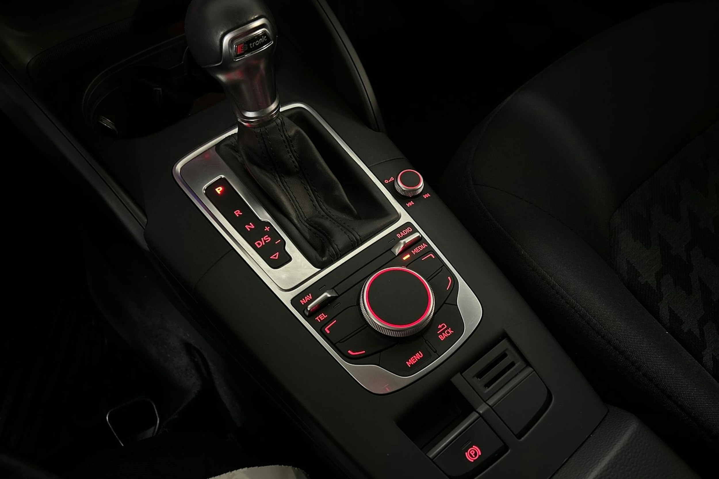 Hopea Audi A3 2014 kuva 24.
