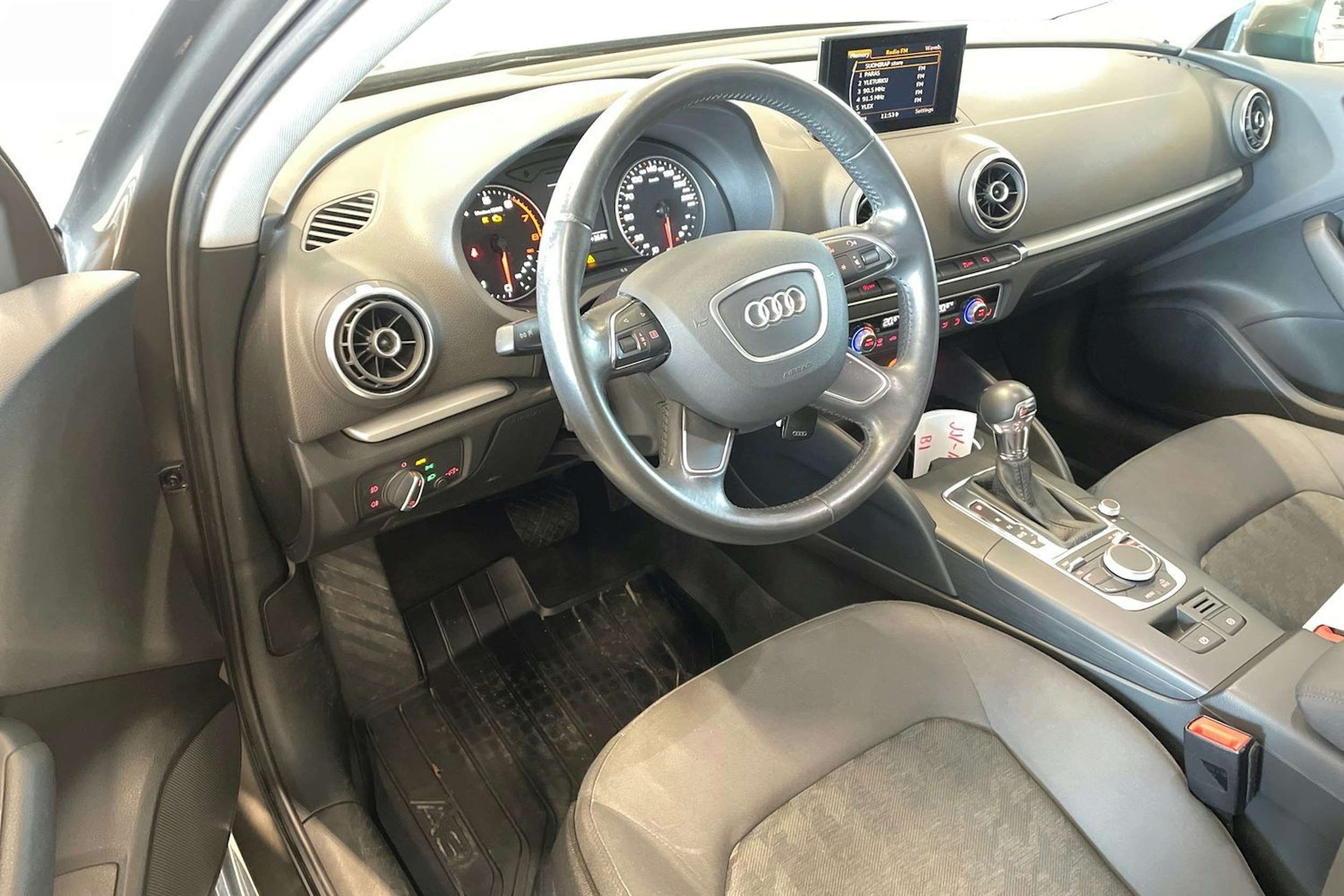 met. harmaa Audi A3 2014 kuva 7.