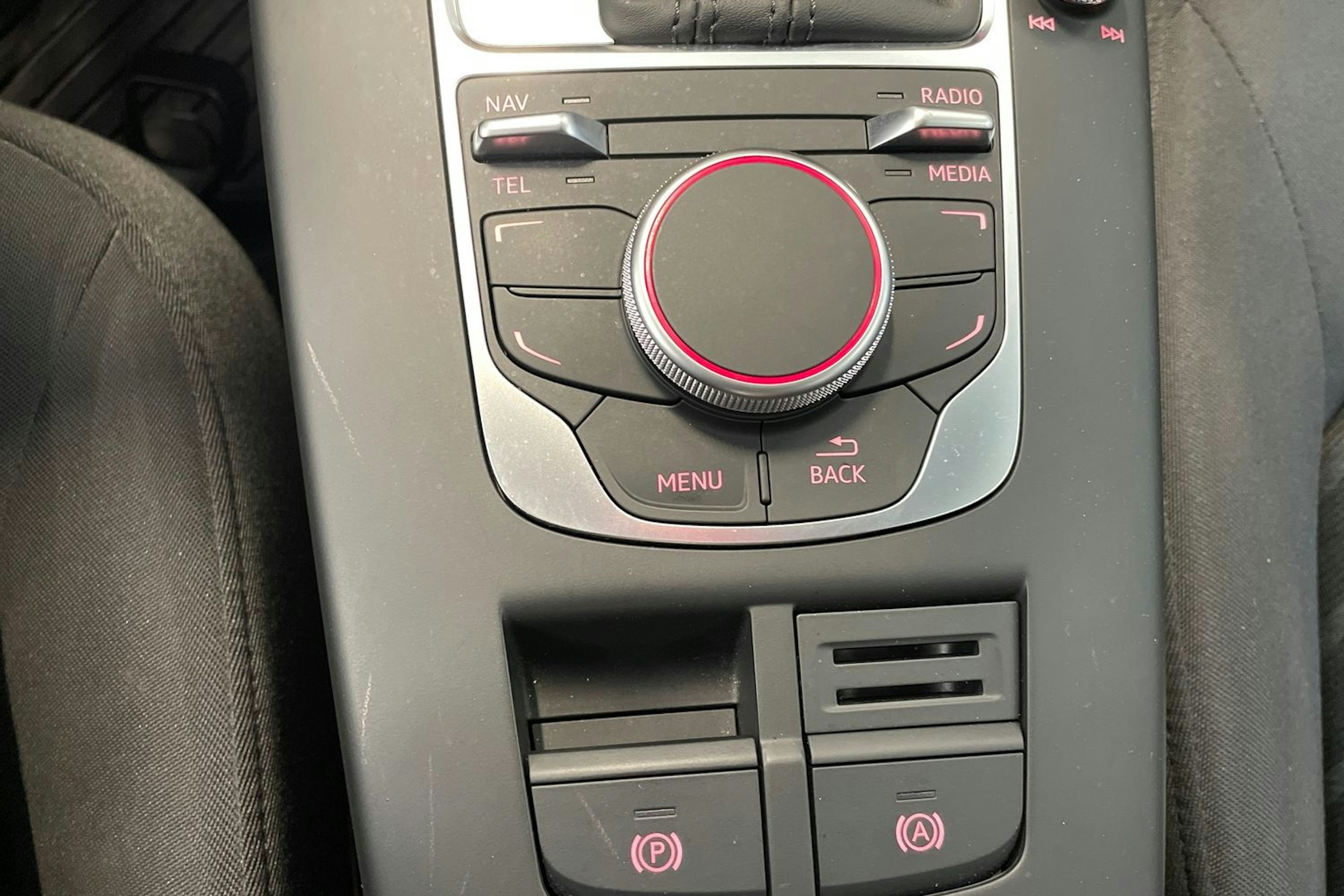 met. harmaa Audi A3 2014 kuva 27.