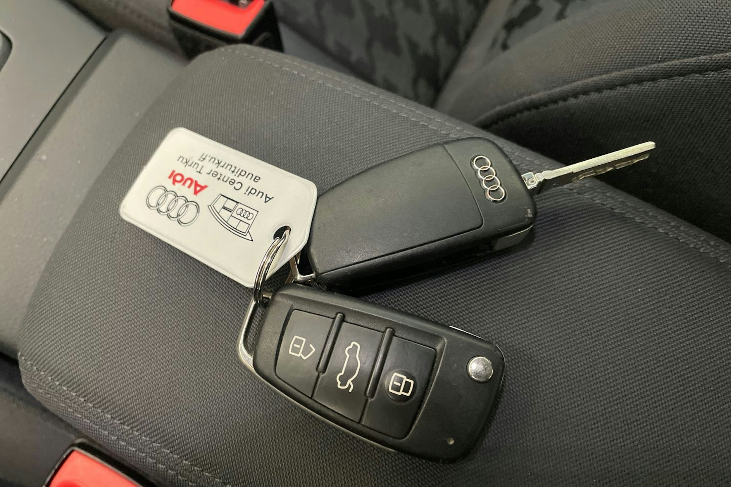 met. harmaa Audi A3 2014 kuva 30.