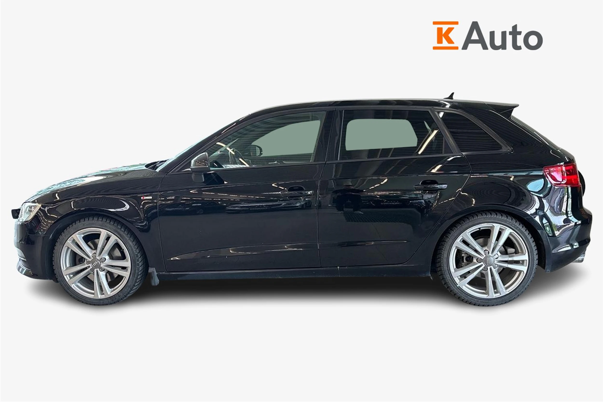 Musta Audi A3 2014 kuva 5.