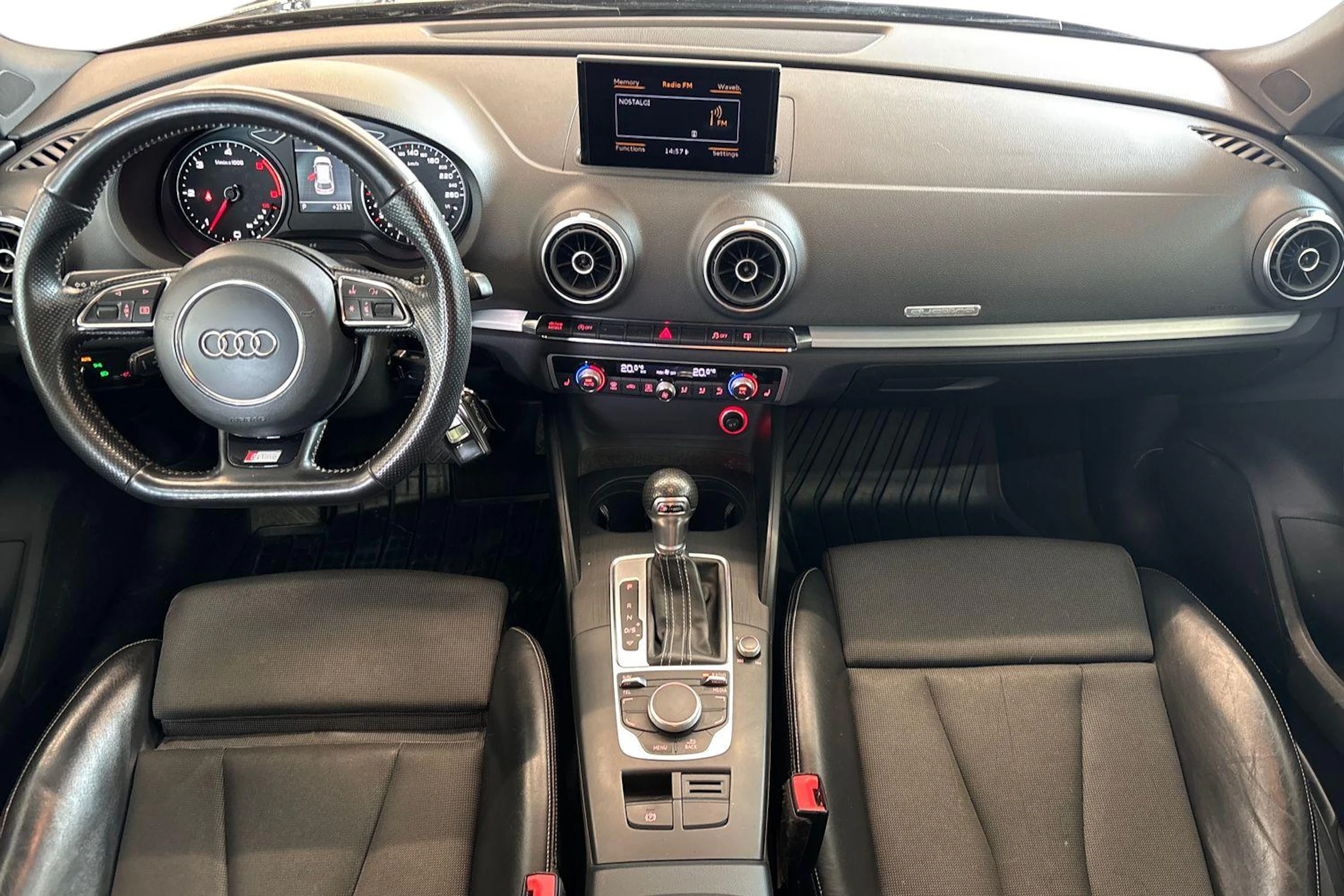 Musta Audi A3 2014 kuva 7.