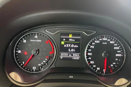 Musta Audi A3 2014 kuva 11.