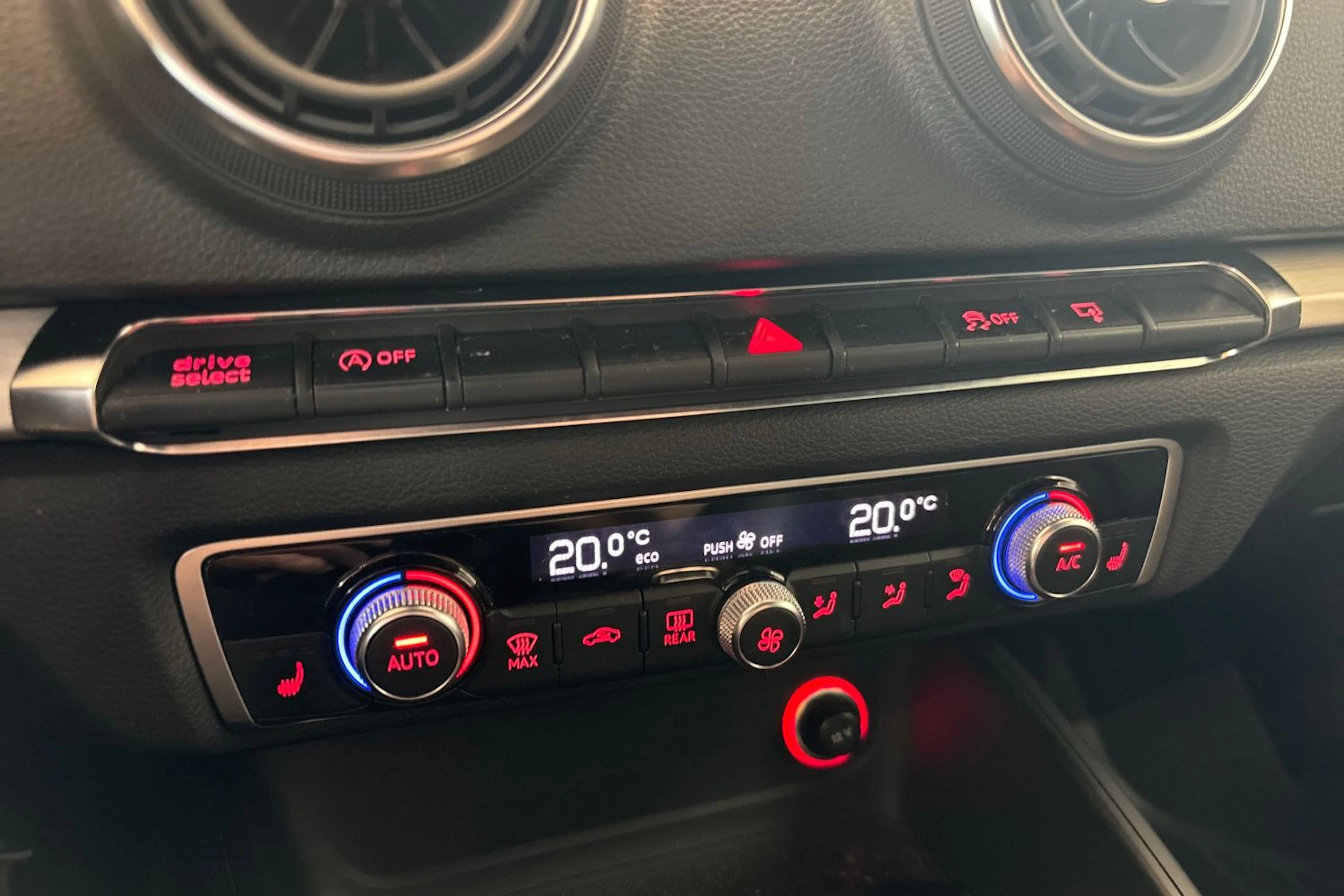 Musta Audi A3 2014 kuva 15.